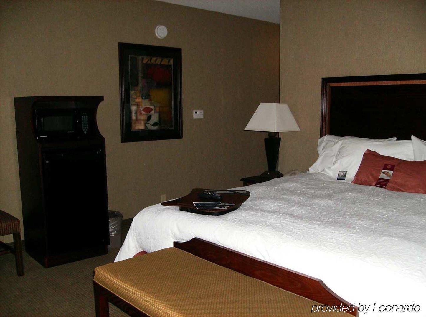 Hampton Inn Siloam Springs Номер фото