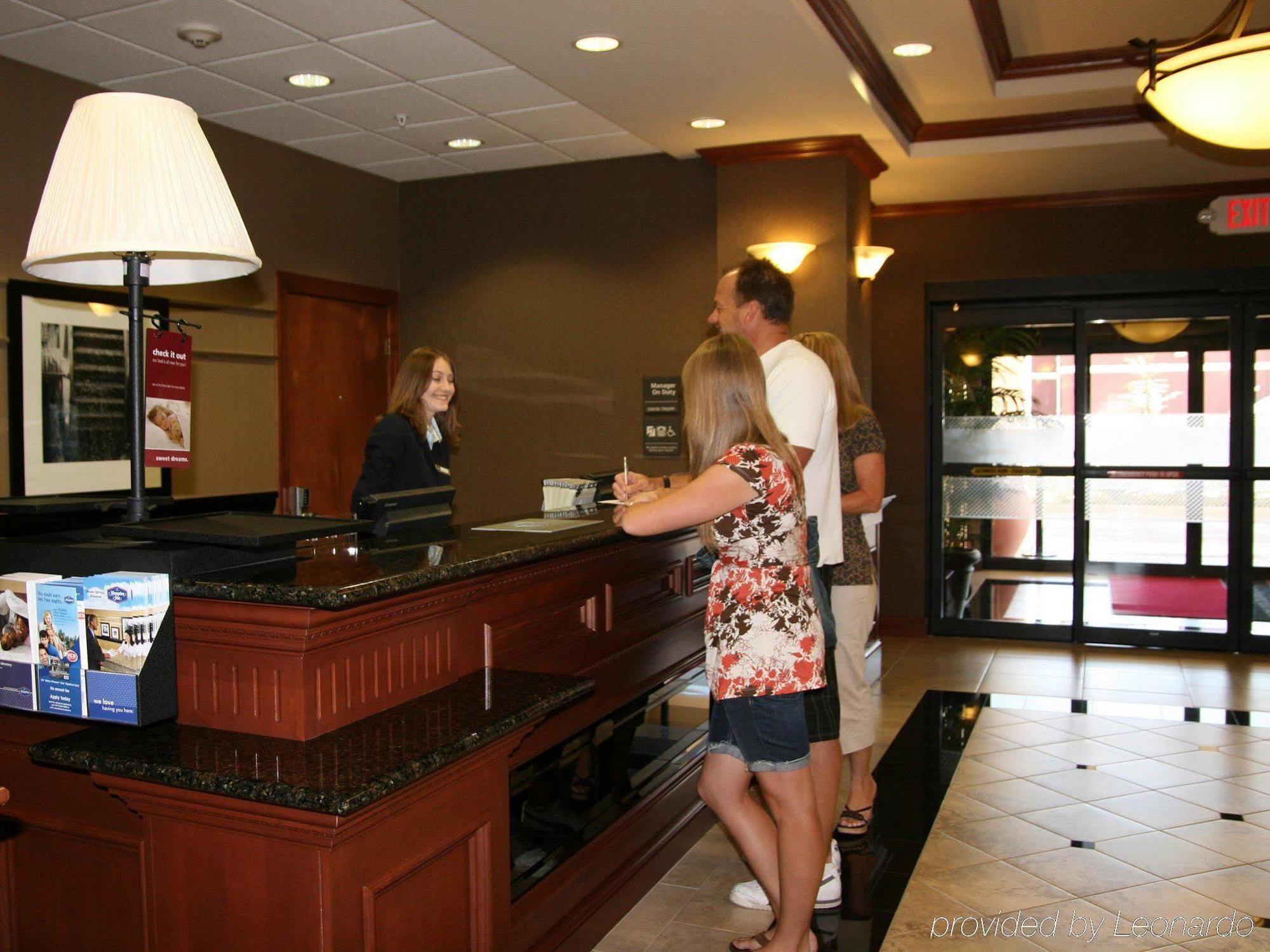 Hampton Inn Siloam Springs Интерьер фото