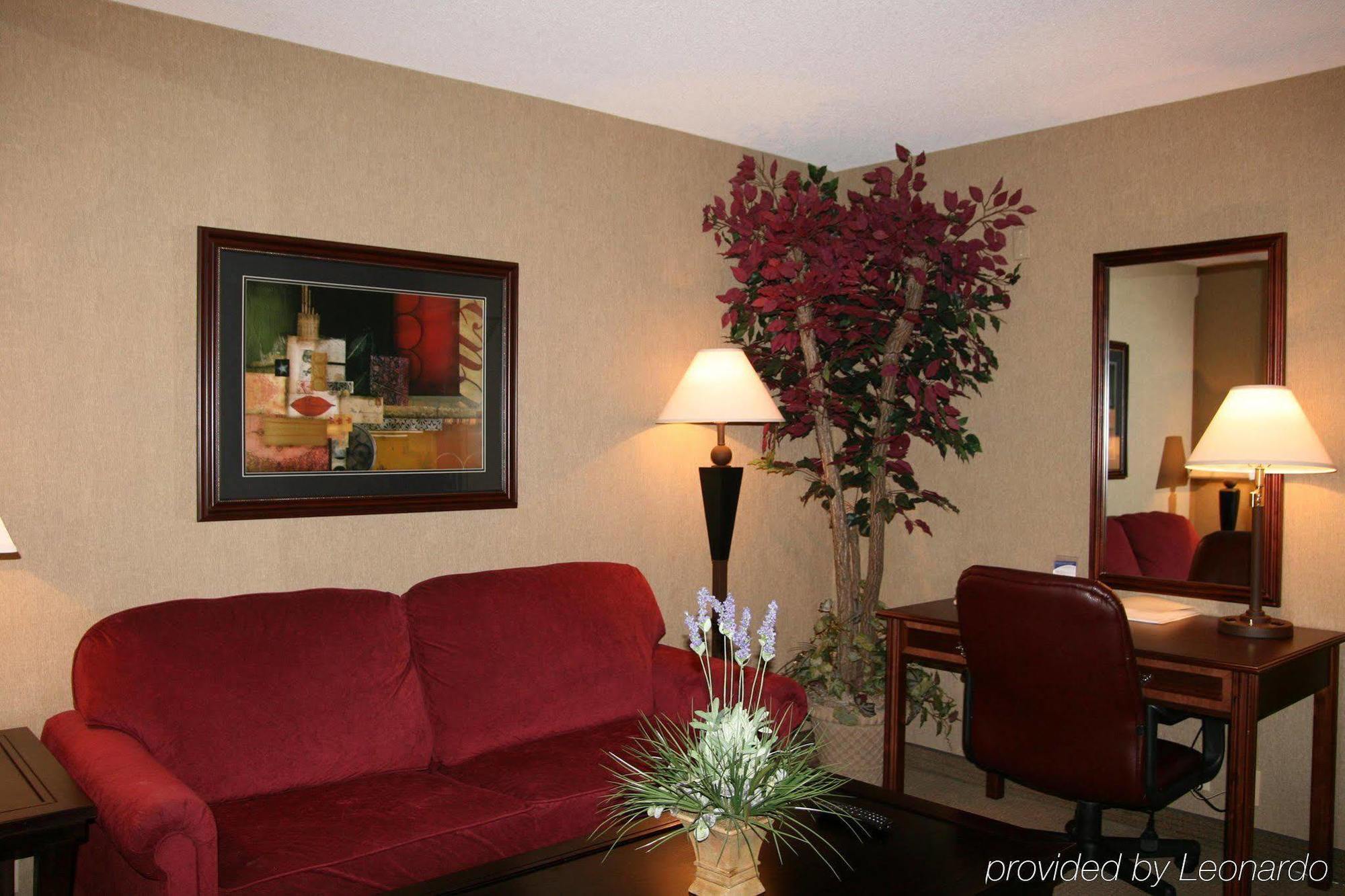 Hampton Inn Siloam Springs Номер фото