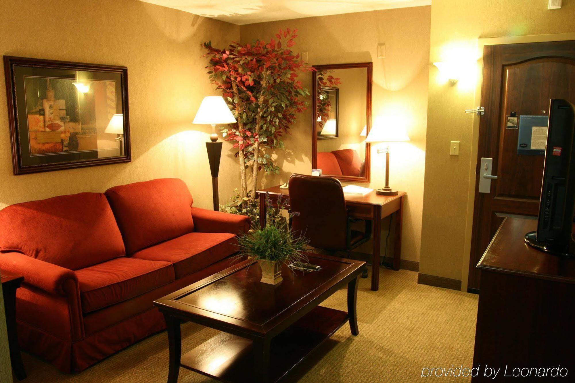 Hampton Inn Siloam Springs Номер фото