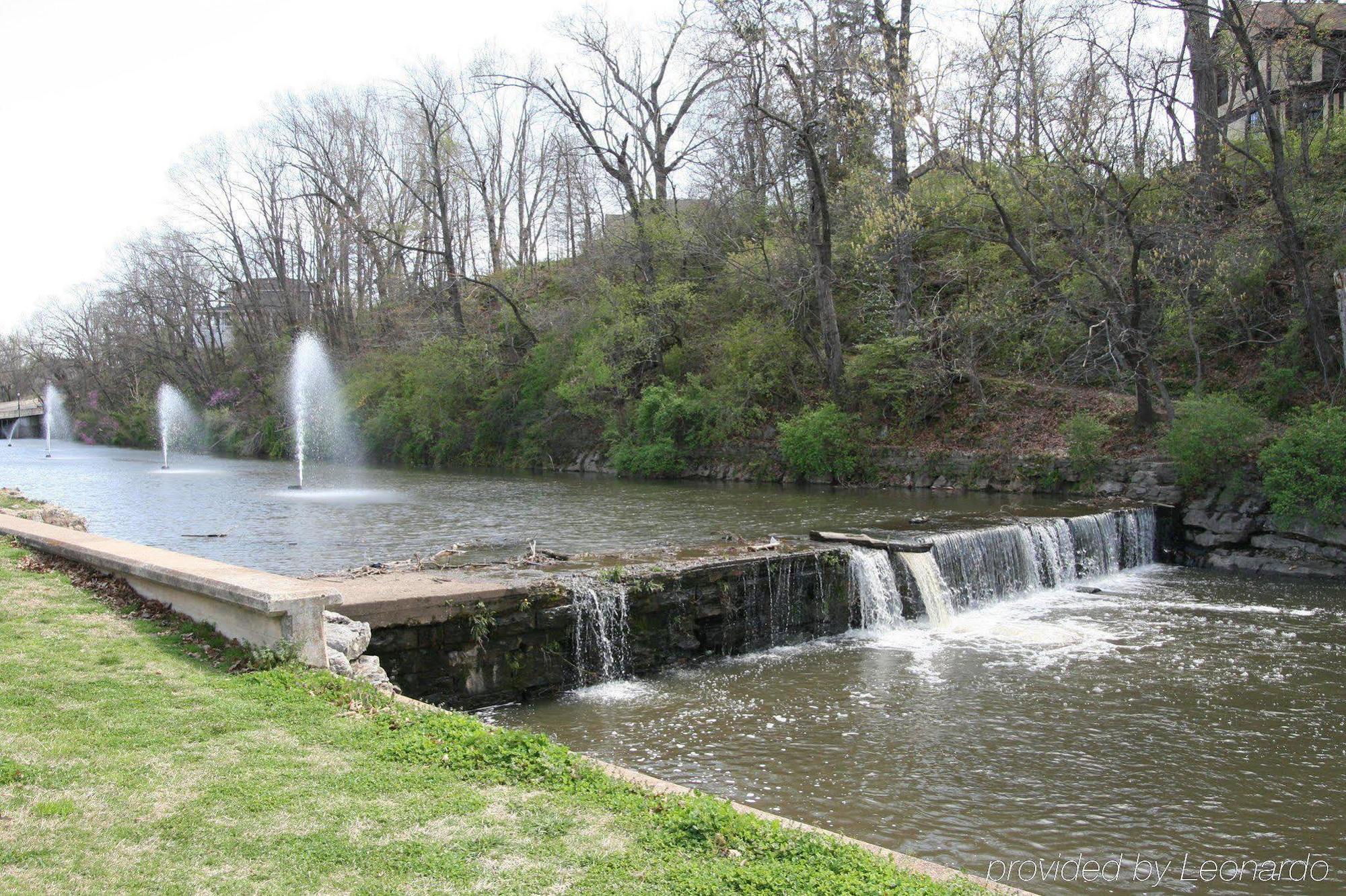 Hampton Inn Siloam Springs Удобства фото