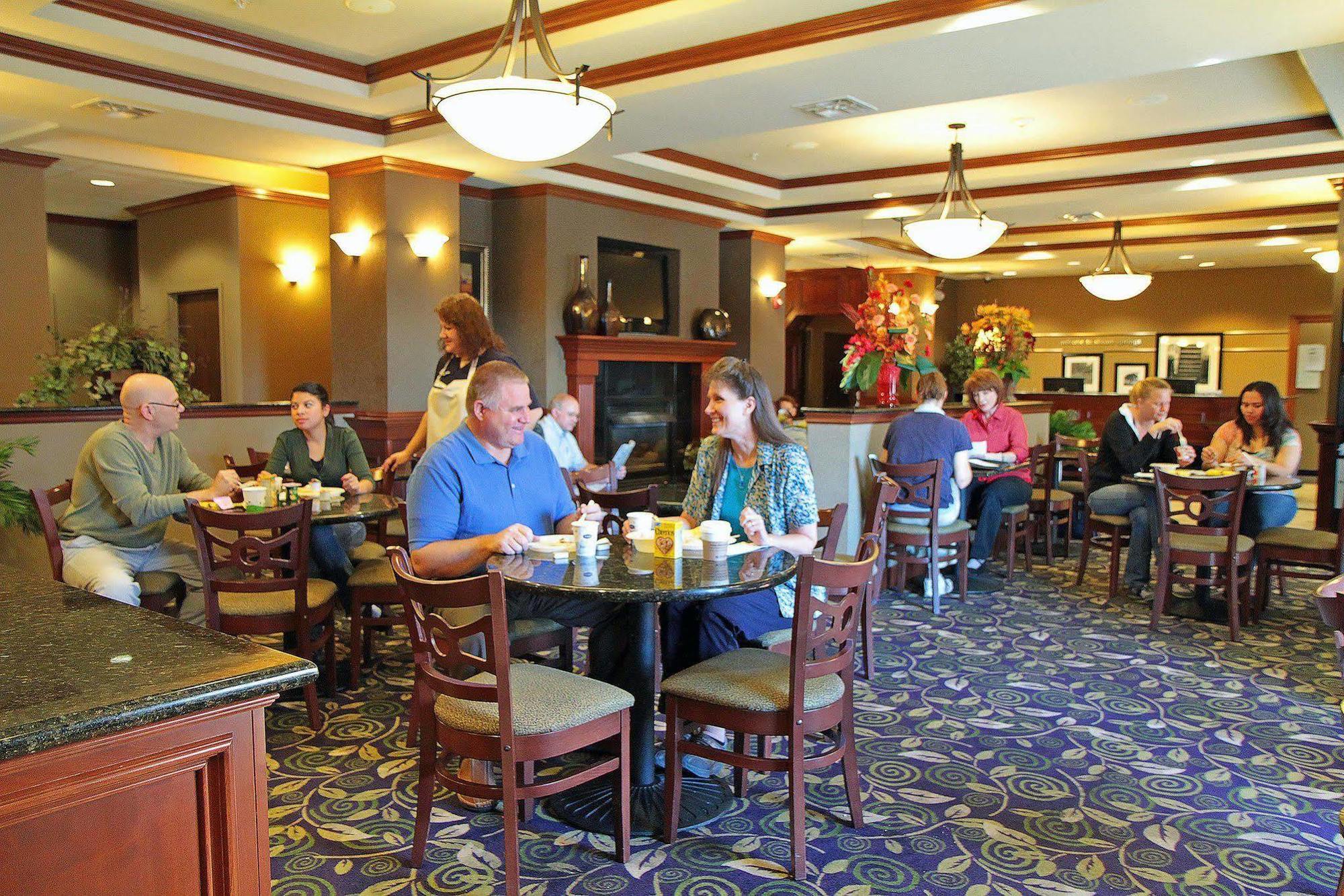Hampton Inn Siloam Springs Ресторан фото